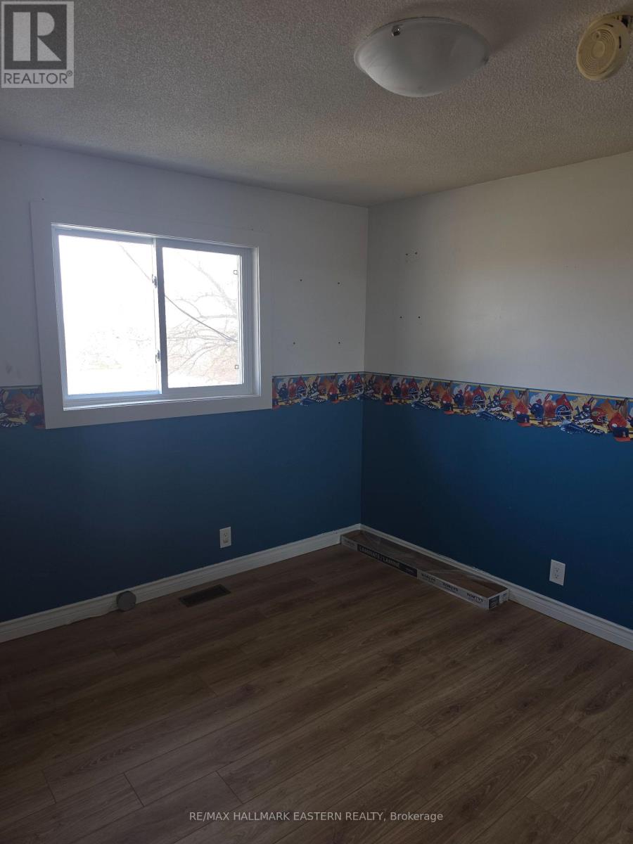 1027 Tara Road, Selwyn, Ontario  K0L 1T0 - Photo 12 - X12903576