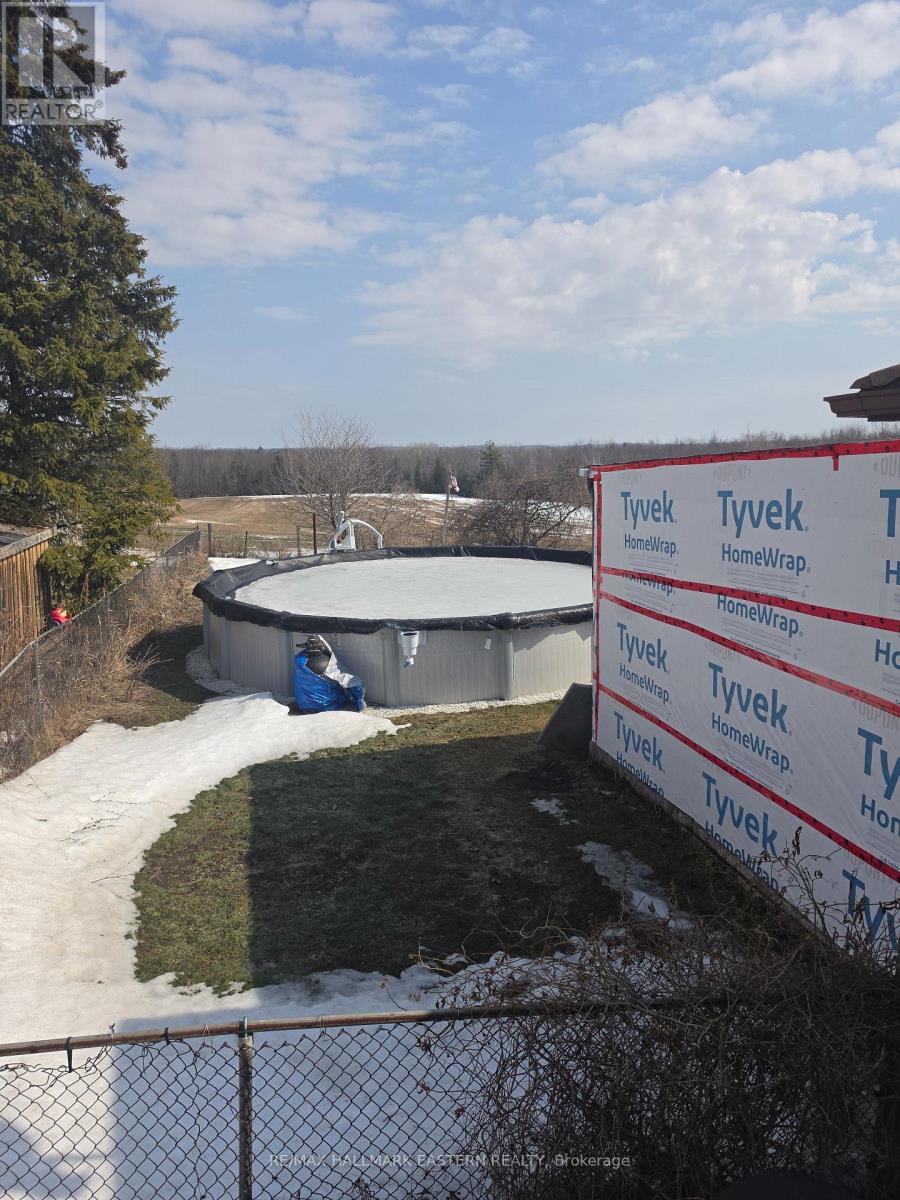 1027 Tara Road, Selwyn, Ontario  K0L 1T0 - Photo 4 - X12903576