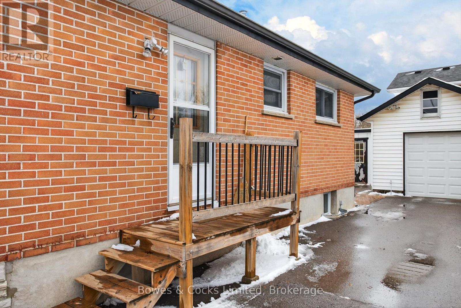 716 Otonabee Drive, Peterborough (Ashburnham Ward 4), Ontario  K9J 7P9 - Photo 38 - X12903824