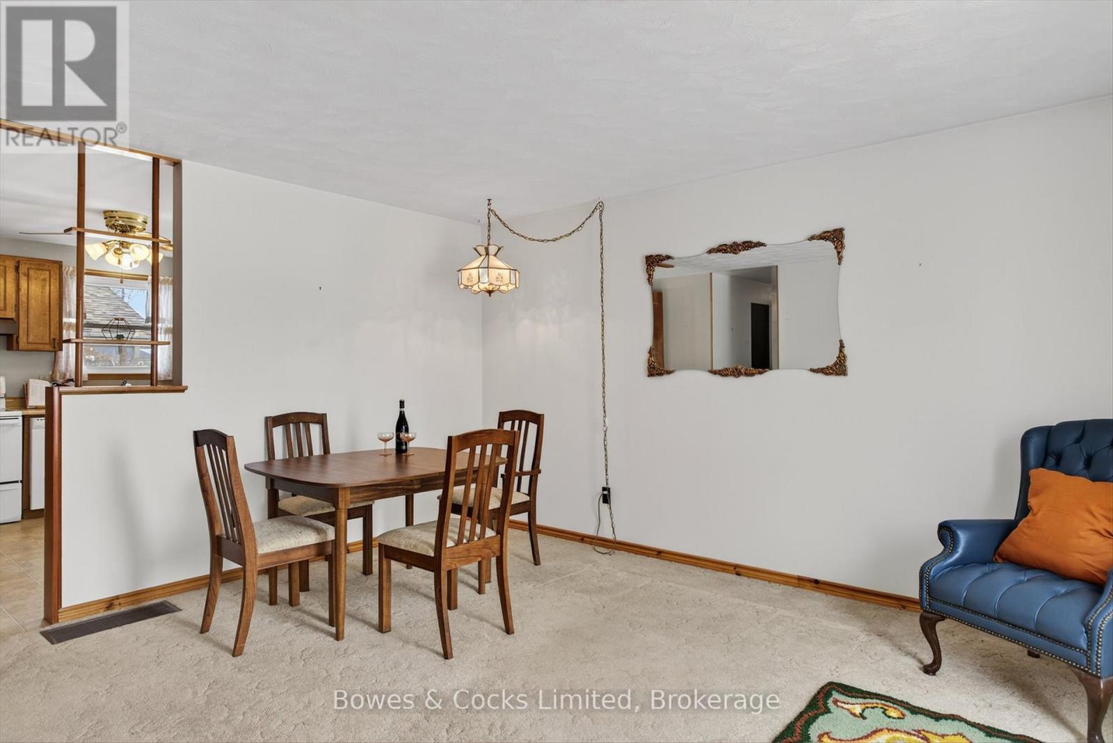 716 Otonabee Drive, Peterborough (Ashburnham Ward 4), Ontario  K9J 7P9 - Photo 5 - X12903824