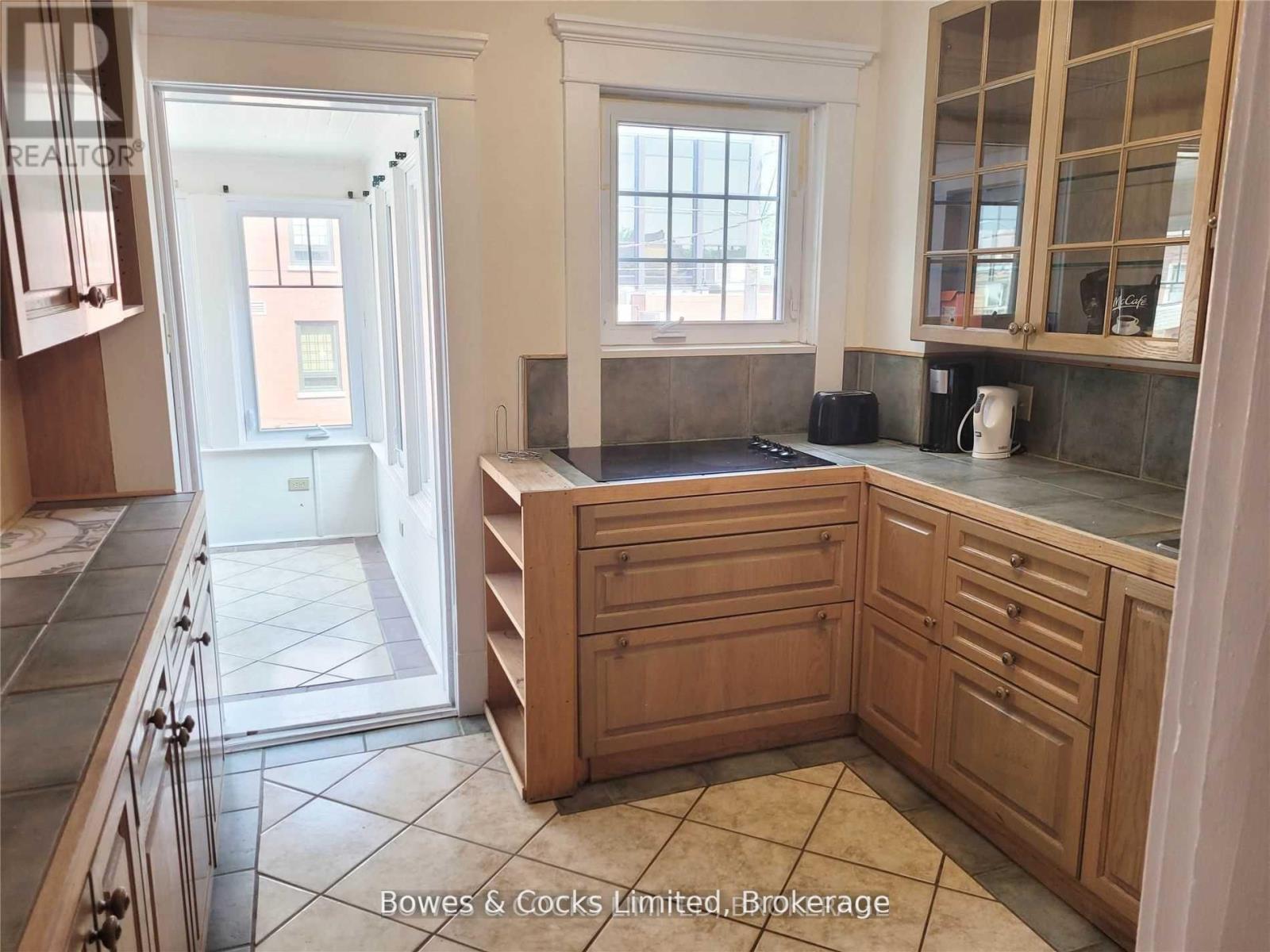 317 Reid Street, Peterborough (Town Ward 3), Ontario  K9J 3R2 - Photo 7 - X12903832