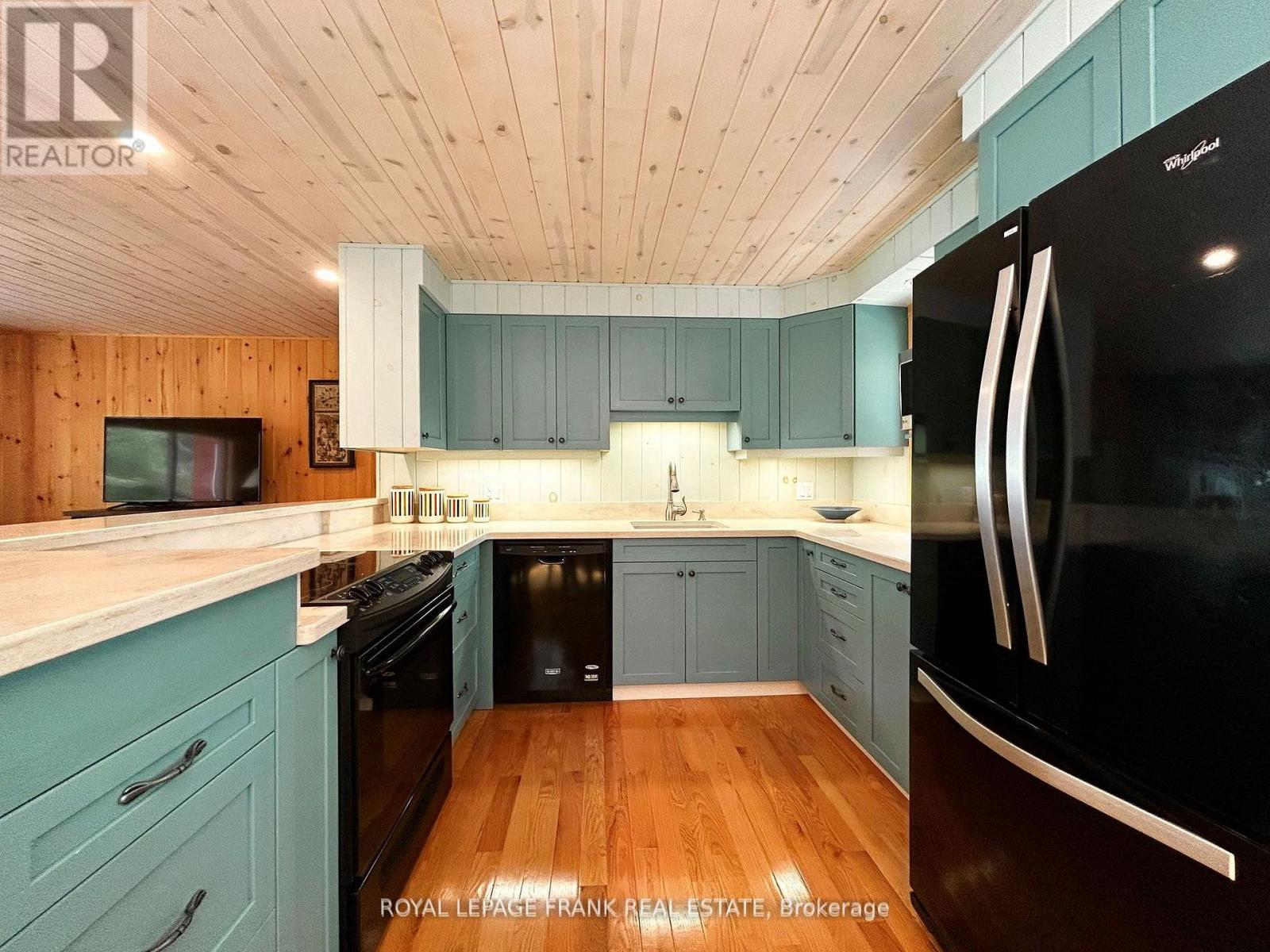 2295 Stony Lake Isl 17, North Kawartha, Ontario  K0L 2H0 - Photo 8 - X12903944