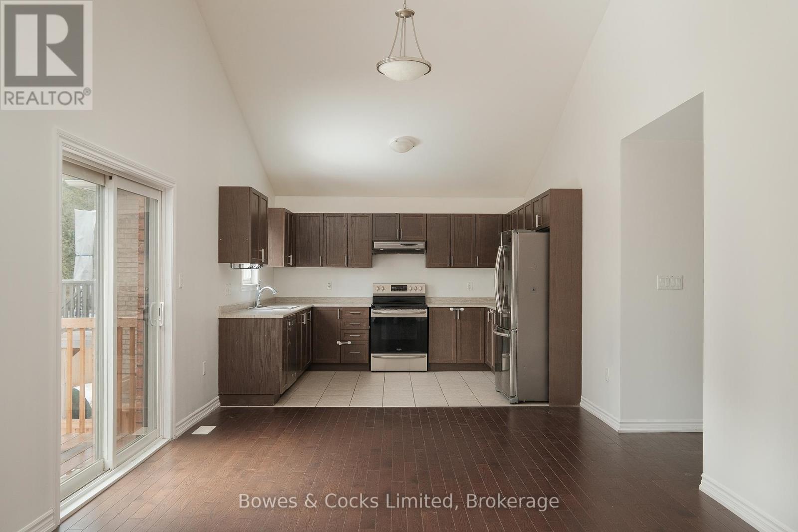 147 Springdale Drive, Kawartha Lakes (Lindsay), Ontario  K9V 0N1 - Photo 13 - X12904484