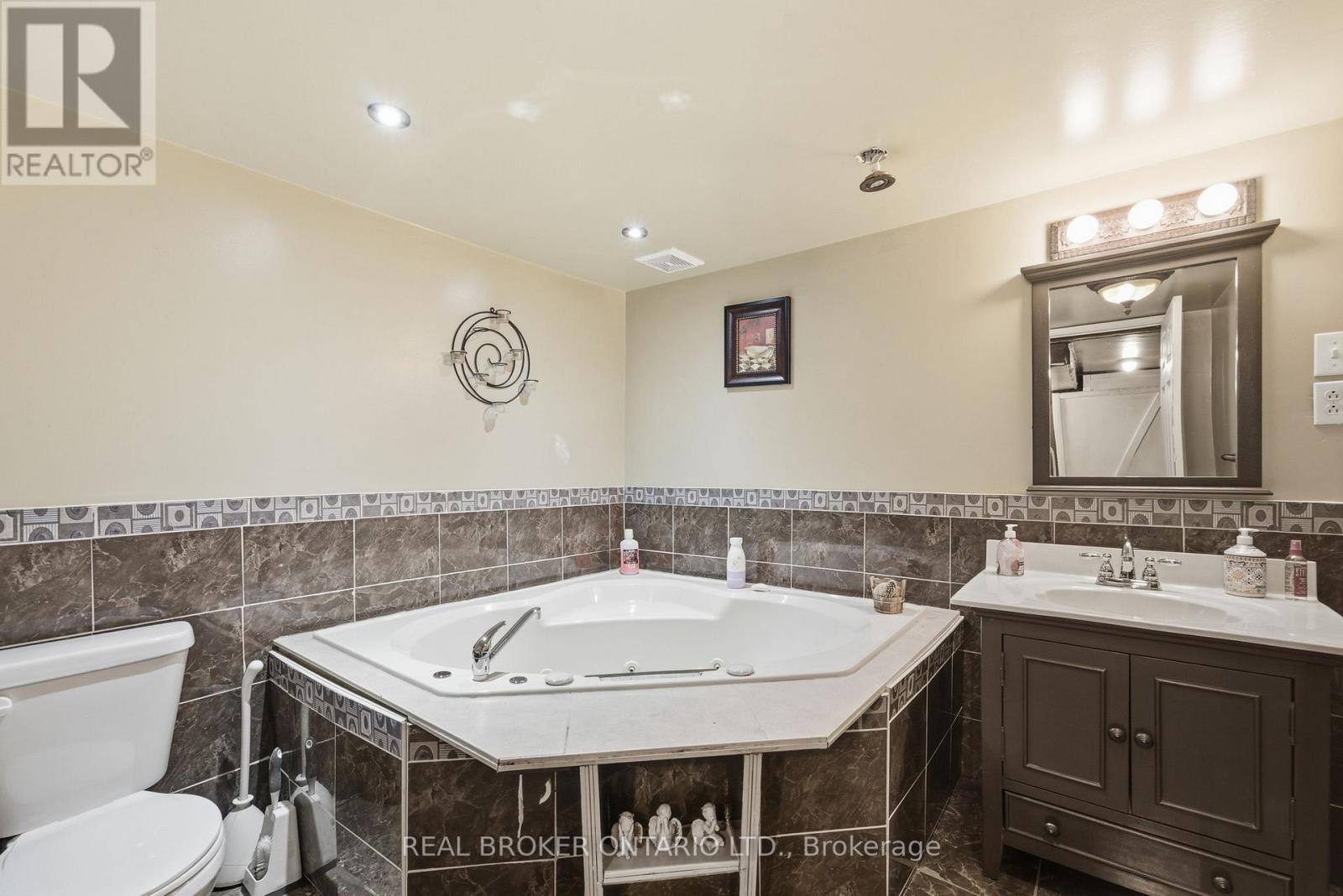 1157 Lakeshore Road, Port Hope, Ontario  L1B 1L9 - Photo 22 - X12905452