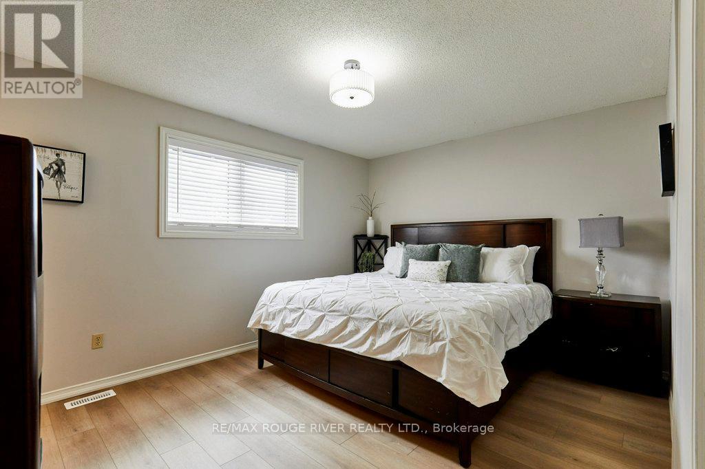 34 Cedar Court, Kawartha Lakes (Lindsay), Ontario  K9V 6A9 - Photo 13 - X12905586