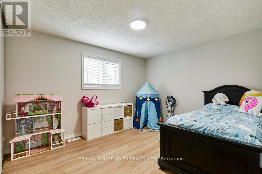 34 Cedar Court, Kawartha Lakes (Lindsay), Ontario  K9V 6A9 - Photo 16 - X12905586