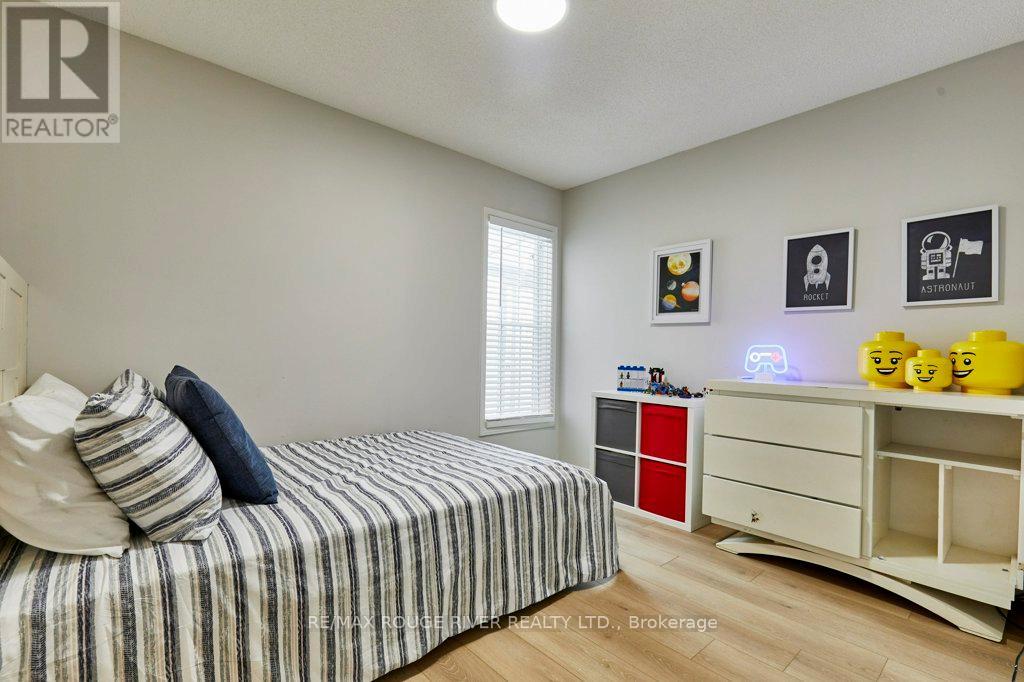 34 Cedar Court, Kawartha Lakes (Lindsay), Ontario  K9V 6A9 - Photo 18 - X12905586