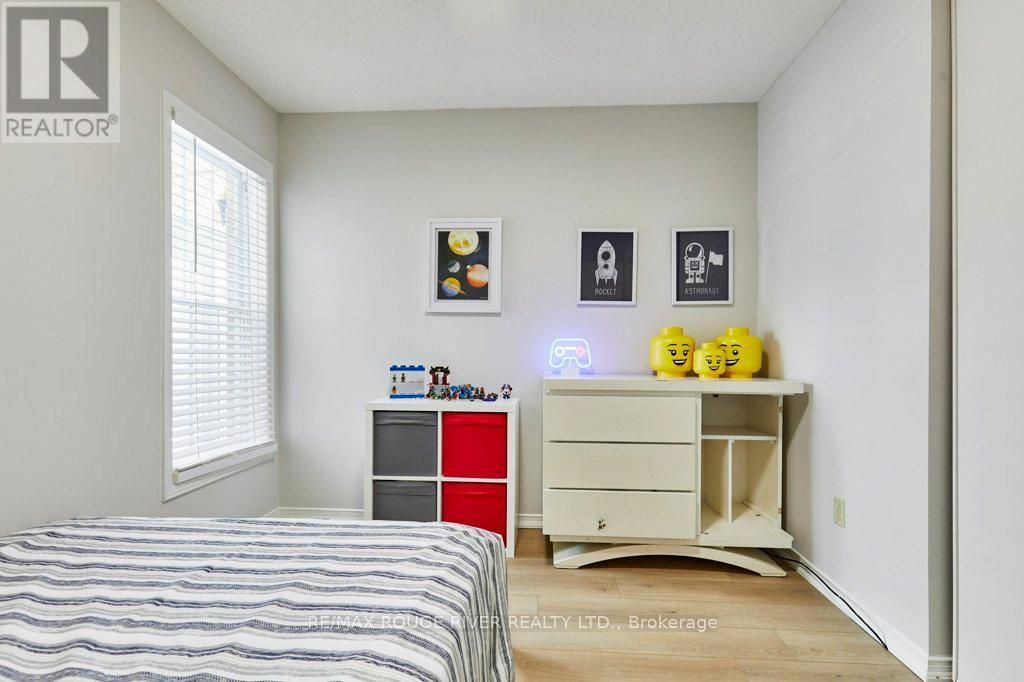 34 Cedar Court, Kawartha Lakes (Lindsay), Ontario  K9V 6A9 - Photo 19 - X12905586