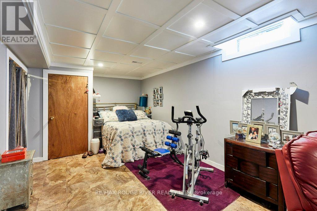 34 Cedar Court, Kawartha Lakes (Lindsay), Ontario  K9V 6A9 - Photo 21 - X12905586