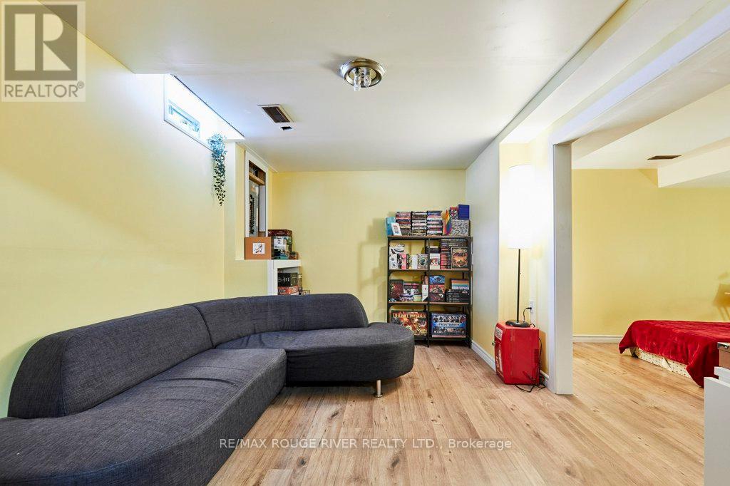 34 Cedar Court, Kawartha Lakes (Lindsay), Ontario  K9V 6A9 - Photo 25 - X12905586