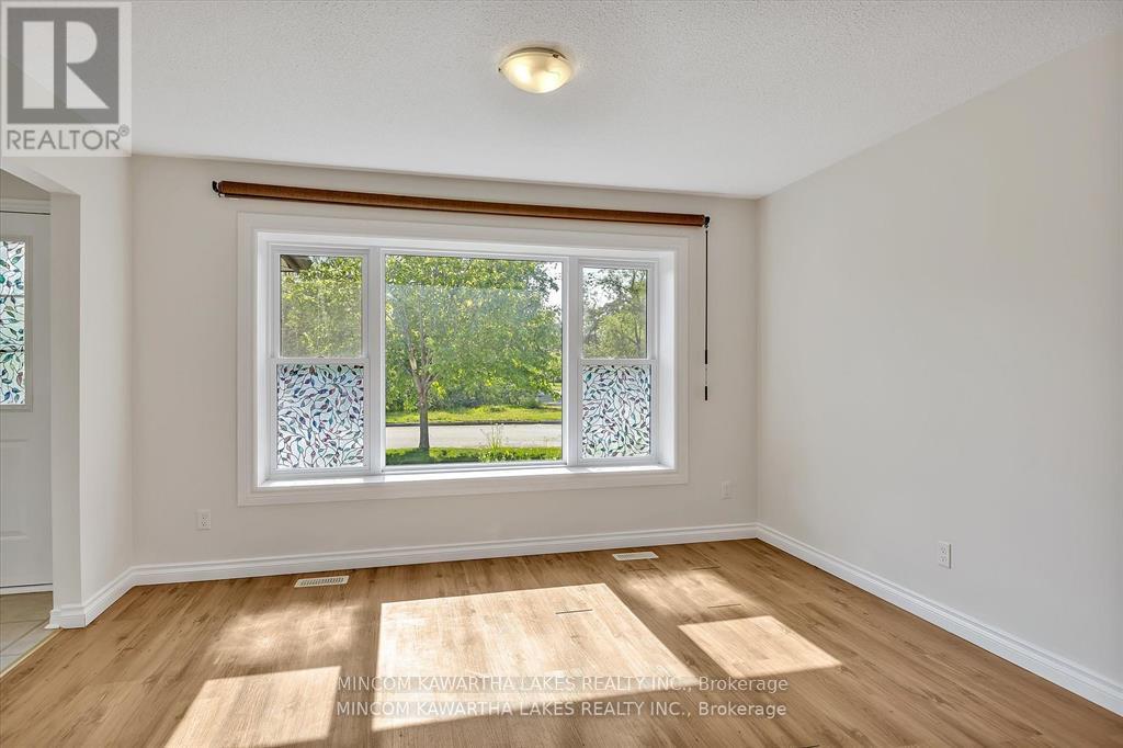 899 Ashdale Crescent W, Peterborough (Ashburnham Ward 4), Ontario  K9H 7H6 - Photo 11 - X12906112