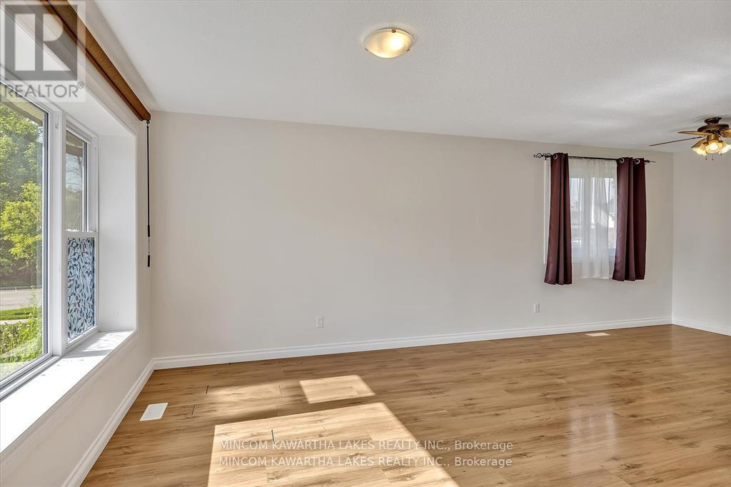 899 Ashdale Crescent W, Peterborough (Ashburnham Ward 4), Ontario  K9H 7H6 - Photo 14 - X12906112