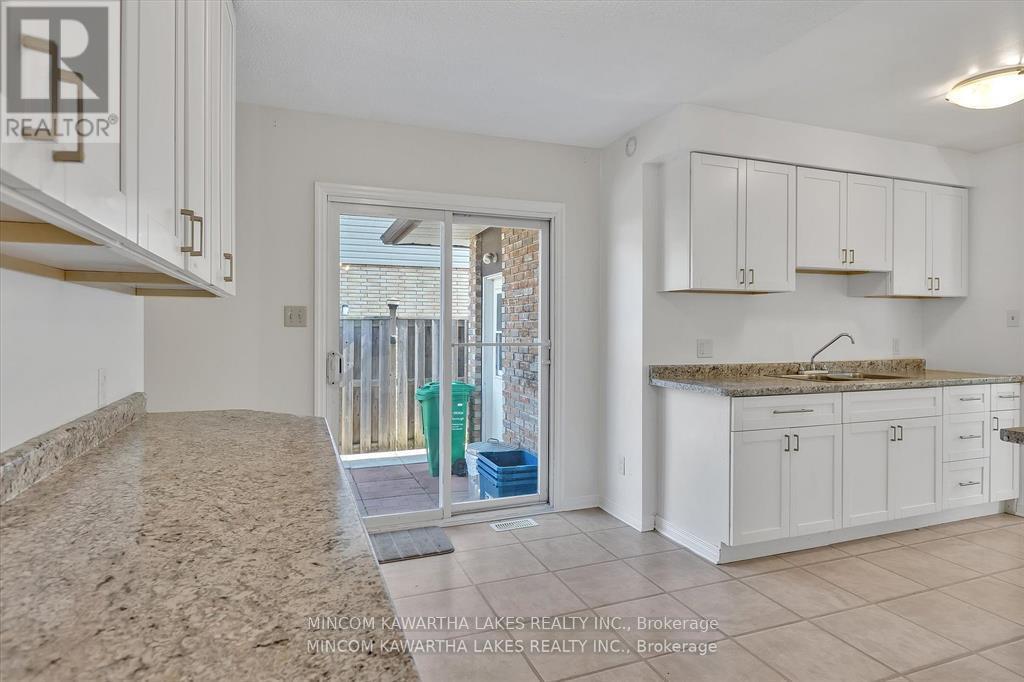 899 Ashdale Crescent W, Peterborough (Ashburnham Ward 4), Ontario  K9H 7H6 - Photo 17 - X12906112