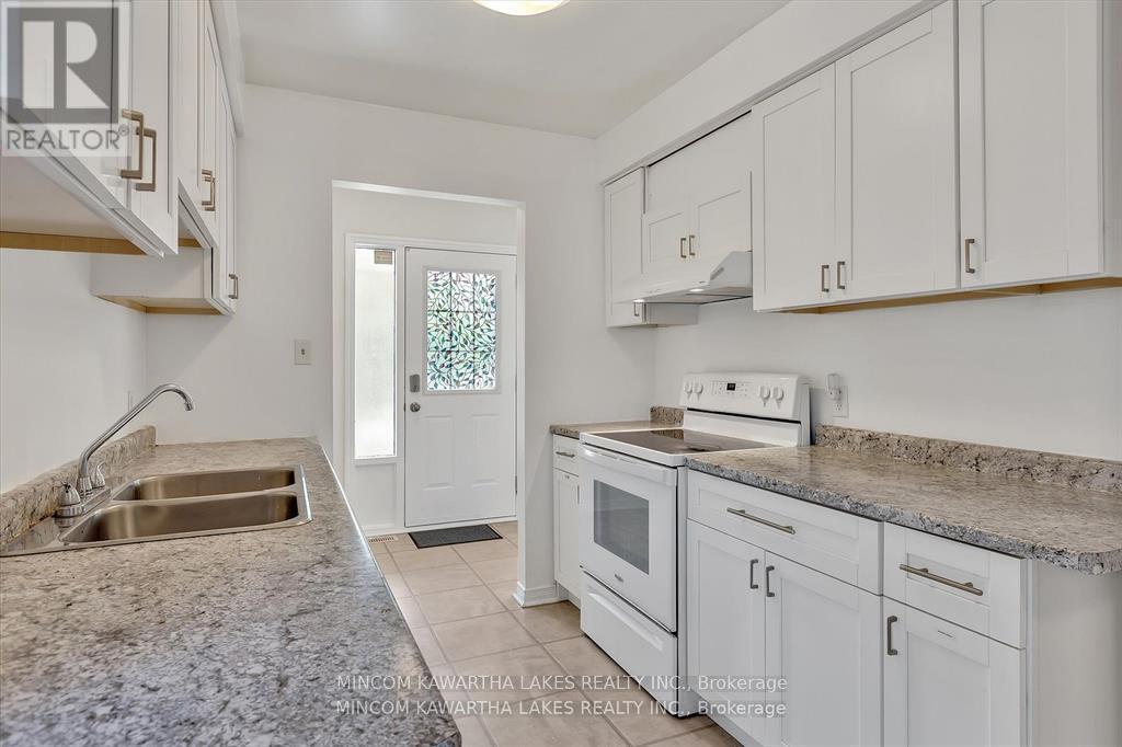 899 Ashdale Crescent W, Peterborough (Ashburnham Ward 4), Ontario  K9H 7H6 - Photo 19 - X12906112