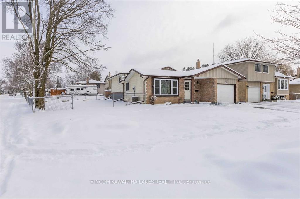 899 Ashdale Crescent W, Peterborough (Ashburnham Ward 4), Ontario  K9H 7H6 - Photo 2 - X12906112