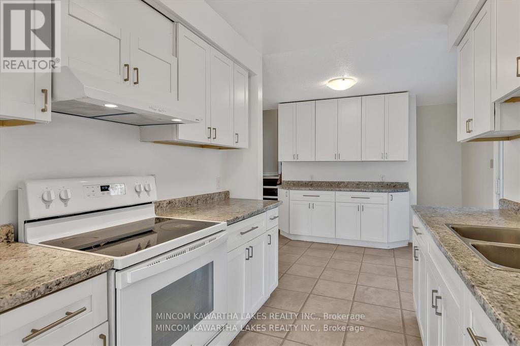 899 Ashdale Crescent W, Peterborough (Ashburnham Ward 4), Ontario  K9H 7H6 - Photo 20 - X12906112