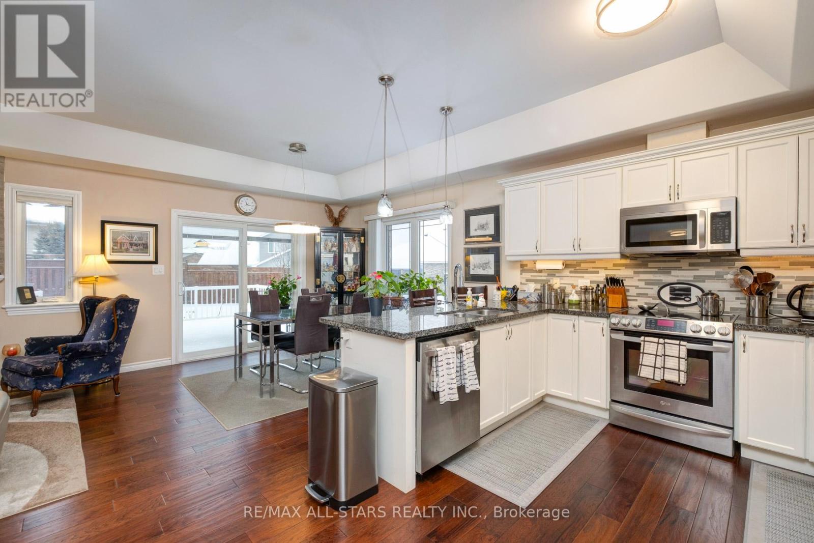 65 Liam Street, Kawartha Lakes (Lindsay), Ontario  K9V 0J4 - Photo 8 - X12906174