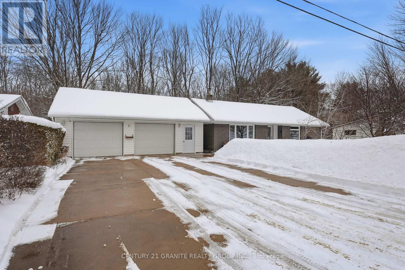 12 Forest Hill Road, Bancroft (Bancroft Ward), Ontario  K0L 1C0 - Photo 8 - X12906570