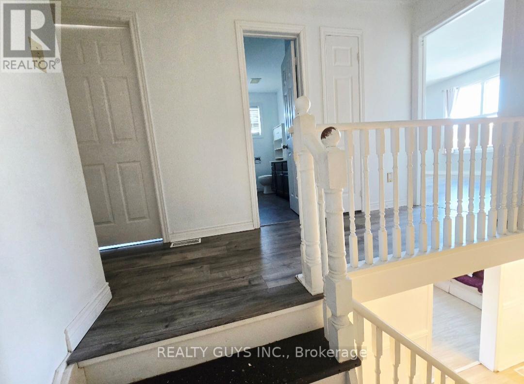 542 Westman Avenue, Peterborough (Otonabee Ward 1), Ontario  K9K 2E6 - Photo 11 - X12907144