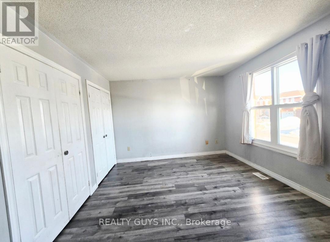 542 Westman Avenue, Peterborough (Otonabee Ward 1), Ontario  K9K 2E6 - Photo 13 - X12907144