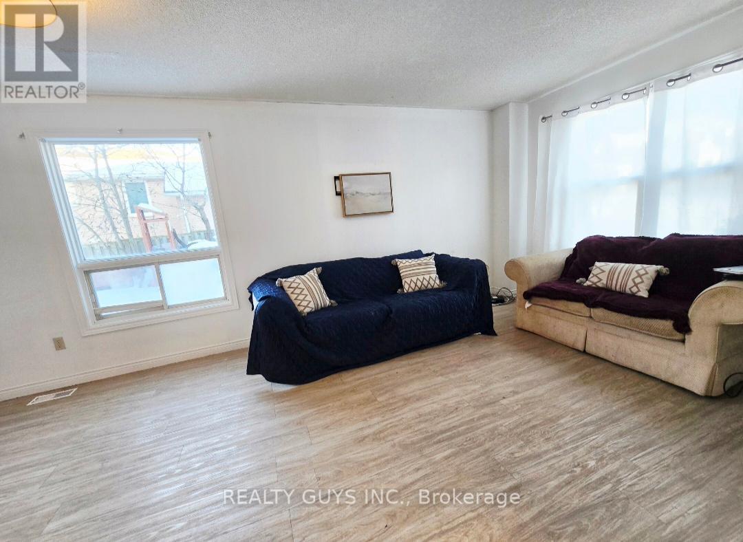 542 Westman Avenue, Peterborough (Otonabee Ward 1), Ontario  K9K 2E6 - Photo 8 - X12907144