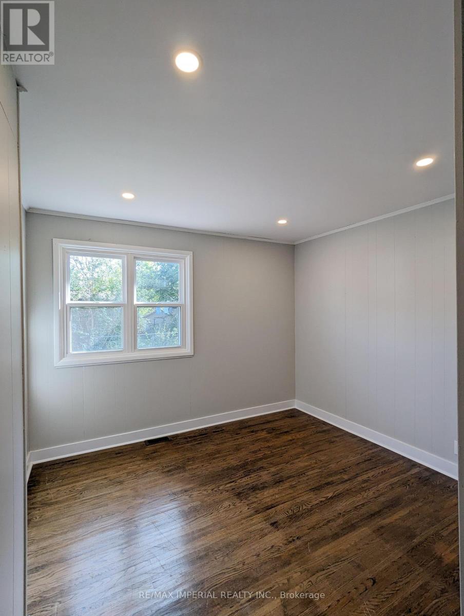 2b Huron Street, Kawartha Lakes (Lindsay), Ontario  K9V 2H2 - Photo 2 - X12907772