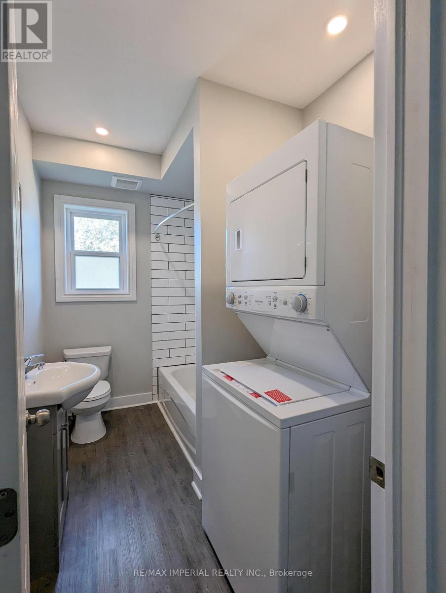 2b Huron Street, Kawartha Lakes (Lindsay), Ontario  K9V 2H2 - Photo 4 - X12907772