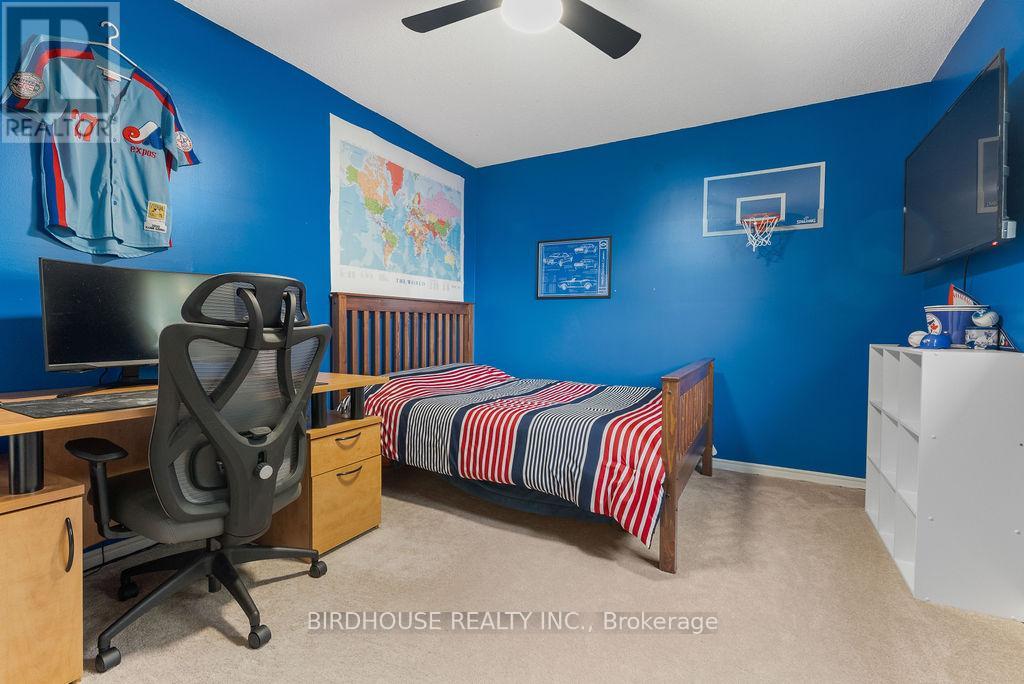 6 Purdy Court, Kawartha Lakes (Lindsay), Ontario  K9V 6E4 - Photo 23 - X12908114