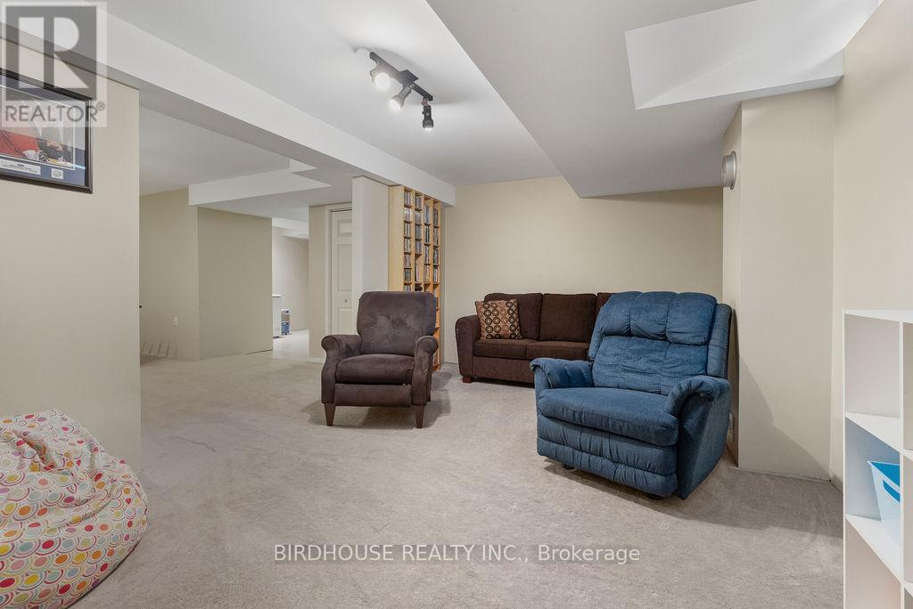 6 Purdy Court, Kawartha Lakes (Lindsay), Ontario  K9V 6E4 - Photo 28 - X12908114