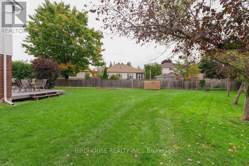 6 Purdy Court, Kawartha Lakes (Lindsay), Ontario  K9V 6E4 - Photo 34 - X12908114