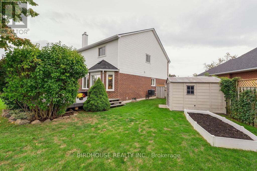 6 Purdy Court, Kawartha Lakes (Lindsay), Ontario  K9V 6E4 - Photo 35 - X12908114