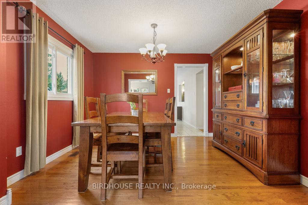 6 Purdy Court, Kawartha Lakes (Lindsay), Ontario  K9V 6E4 - Photo 8 - X12908114