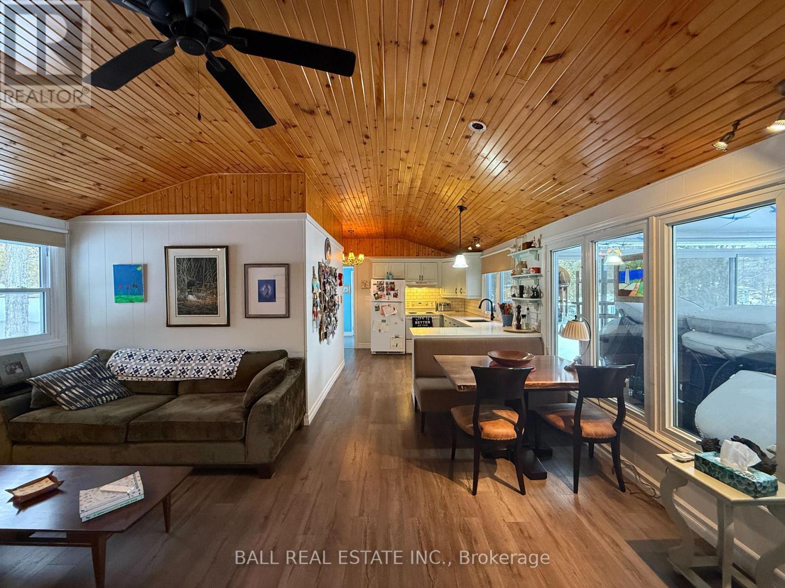 44 Fire Route 19, Trent Lakes, Ontario  K0L 1J0 - Photo 15 - X12908496