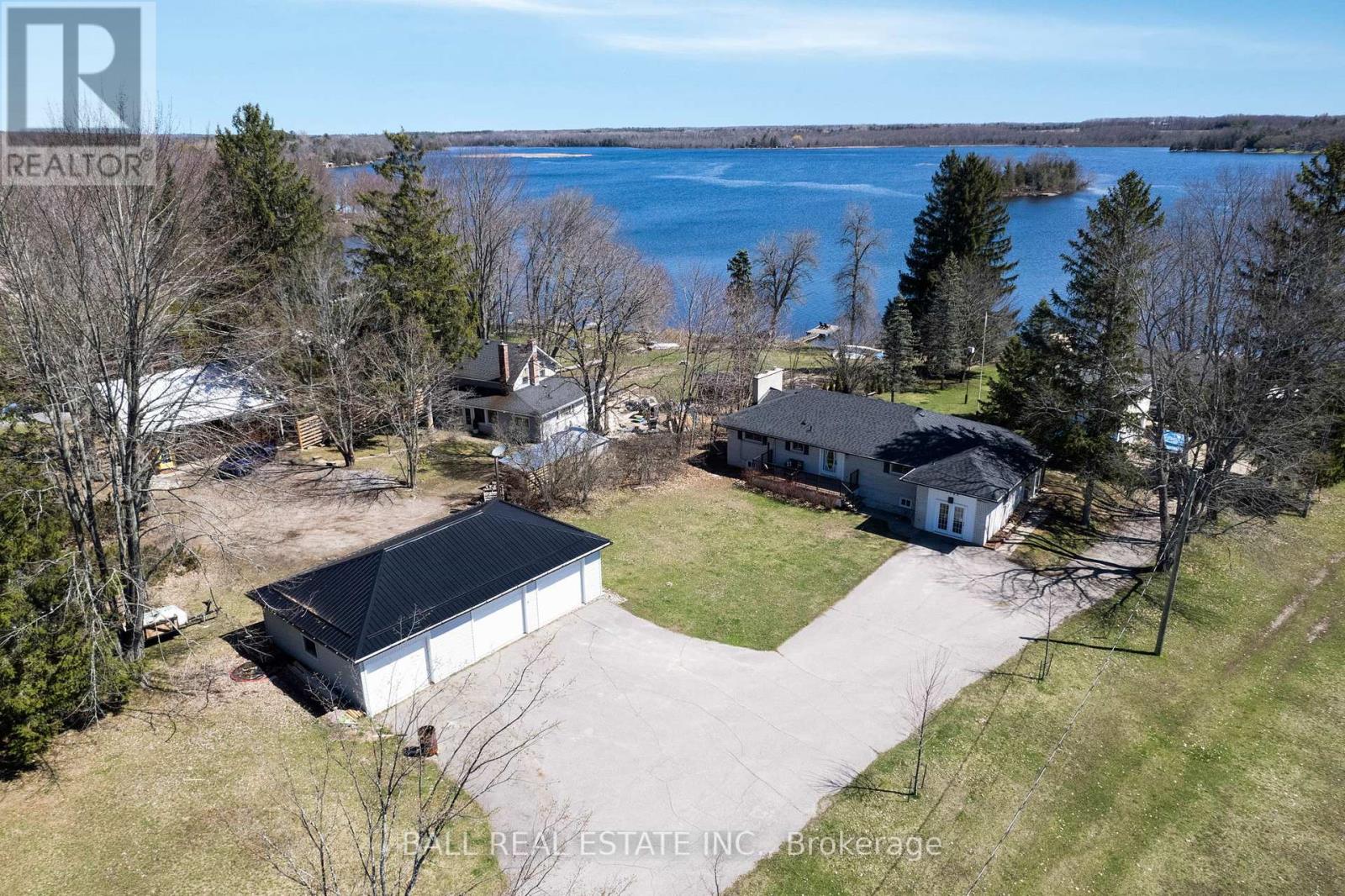 1749 Young's Point Road, Selwyn, Ontario  K0L 2H0 - Photo 4 - X12908648