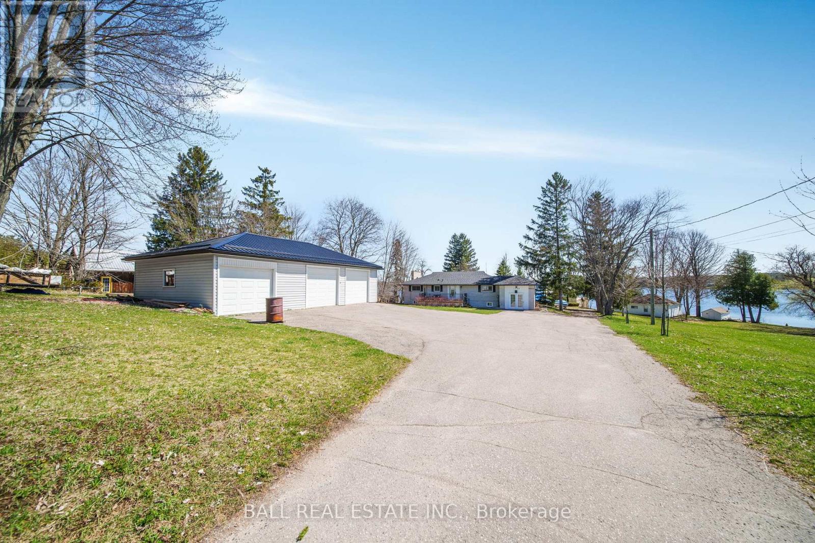 1749 Young's Point Road, Selwyn, Ontario  K0L 2H0 - Photo 5 - X12908648