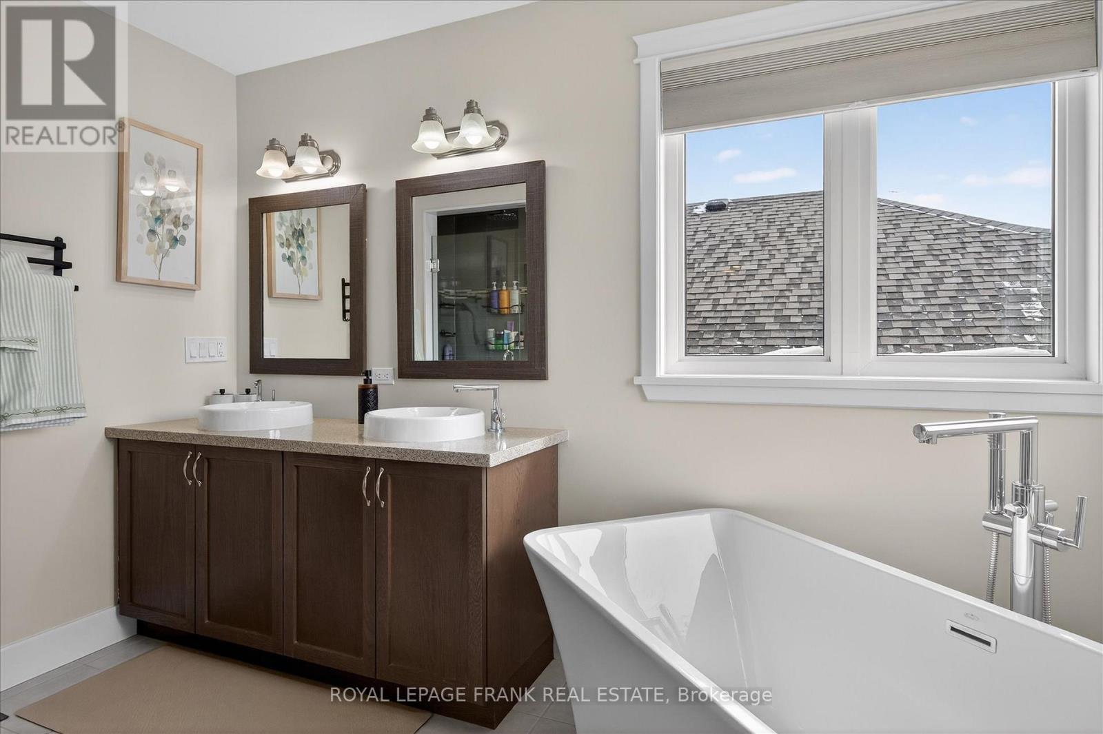 1557 Cahill Drive, Peterborough (Otonabee Ward 1), Ontario  K9K 0G6 - Photo 32 - X12908656