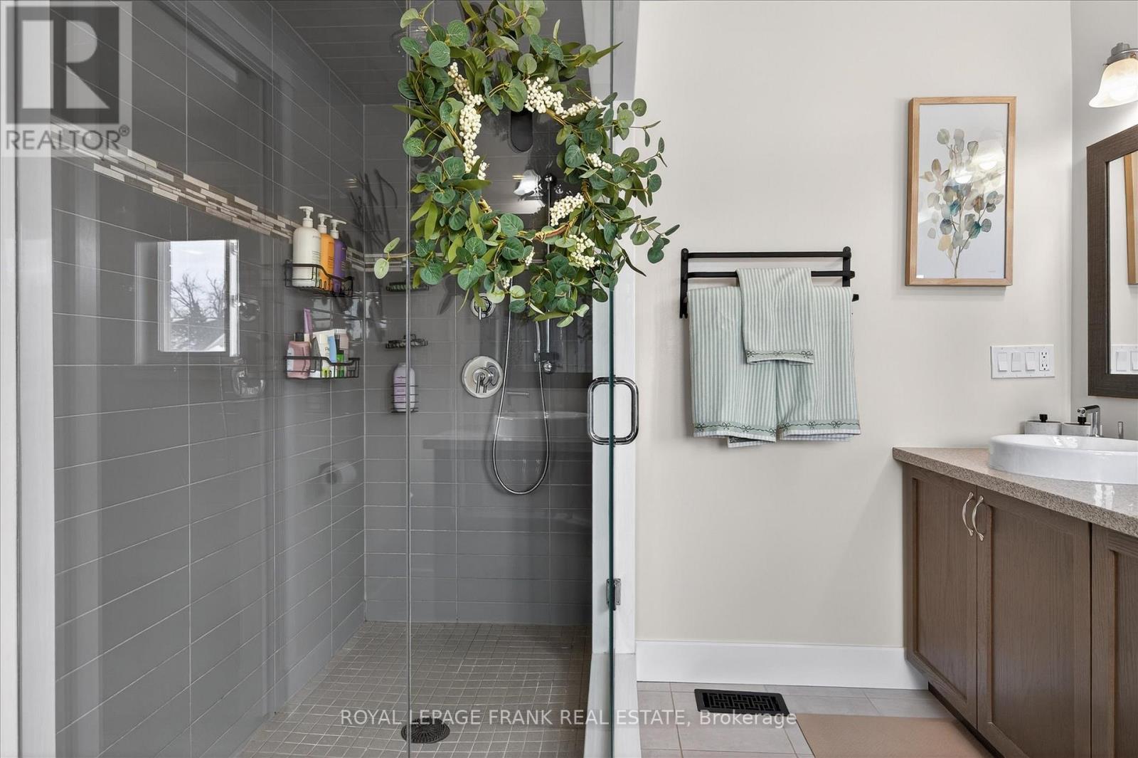 1557 Cahill Drive, Peterborough (Otonabee Ward 1), Ontario  K9K 0G6 - Photo 33 - X12908656