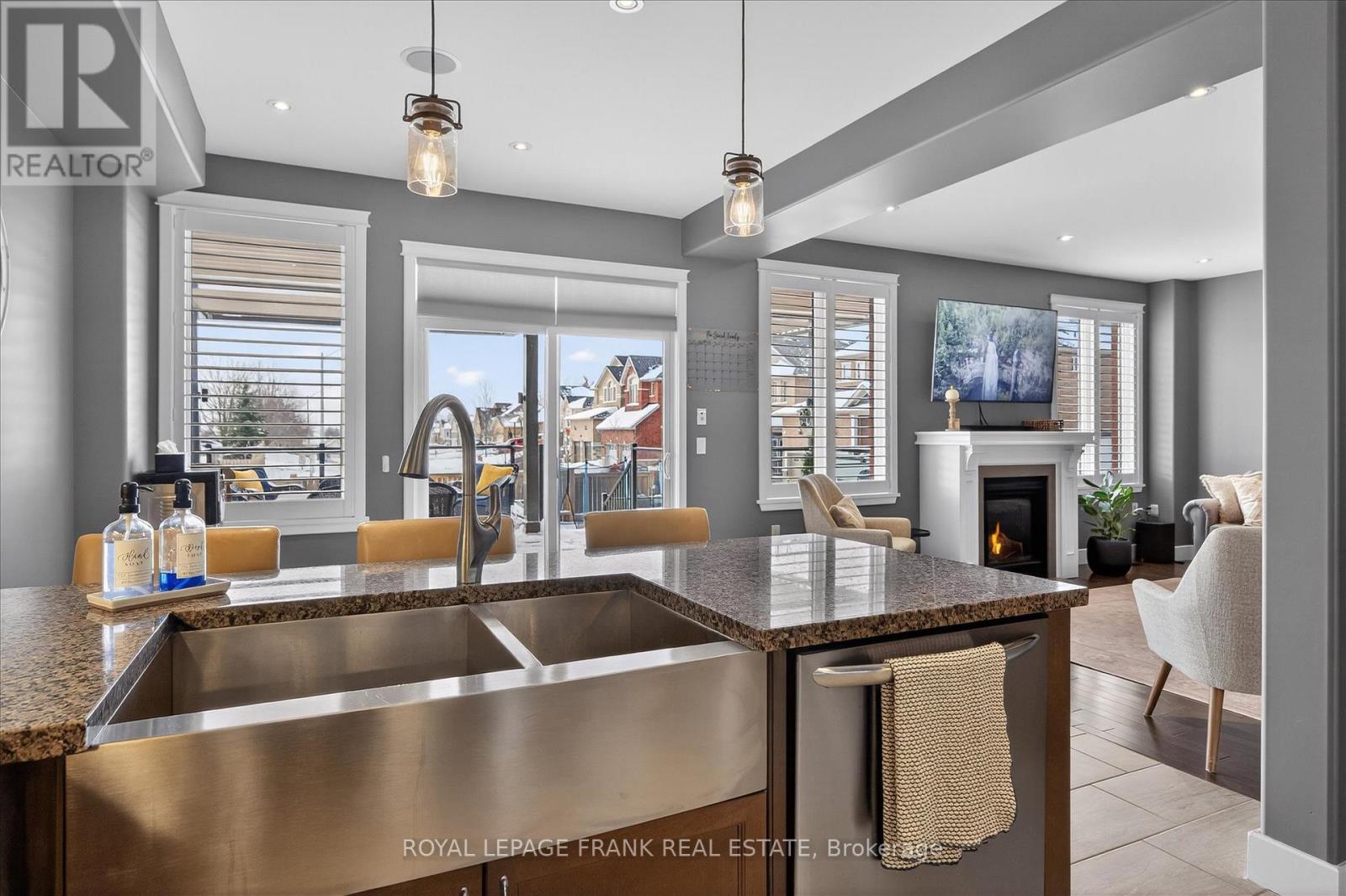 1557 Cahill Drive, Peterborough (Otonabee Ward 1), Ontario  K9K 0G6 - Photo 9 - X12908656