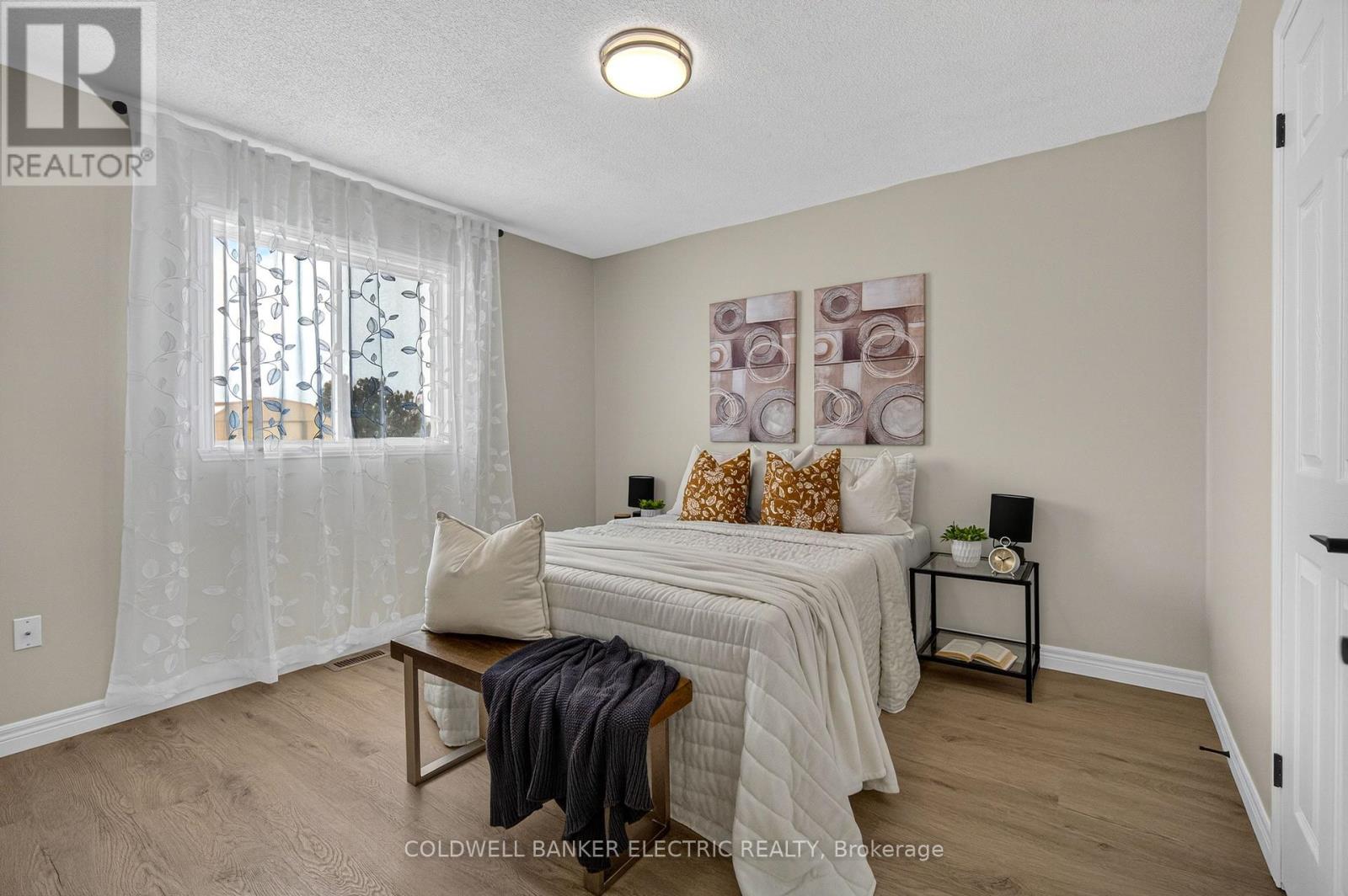 329 Mary Street W, Kawartha Lakes (Lindsay), Ontario  K9V 5X5 - Photo 12 - X12908810