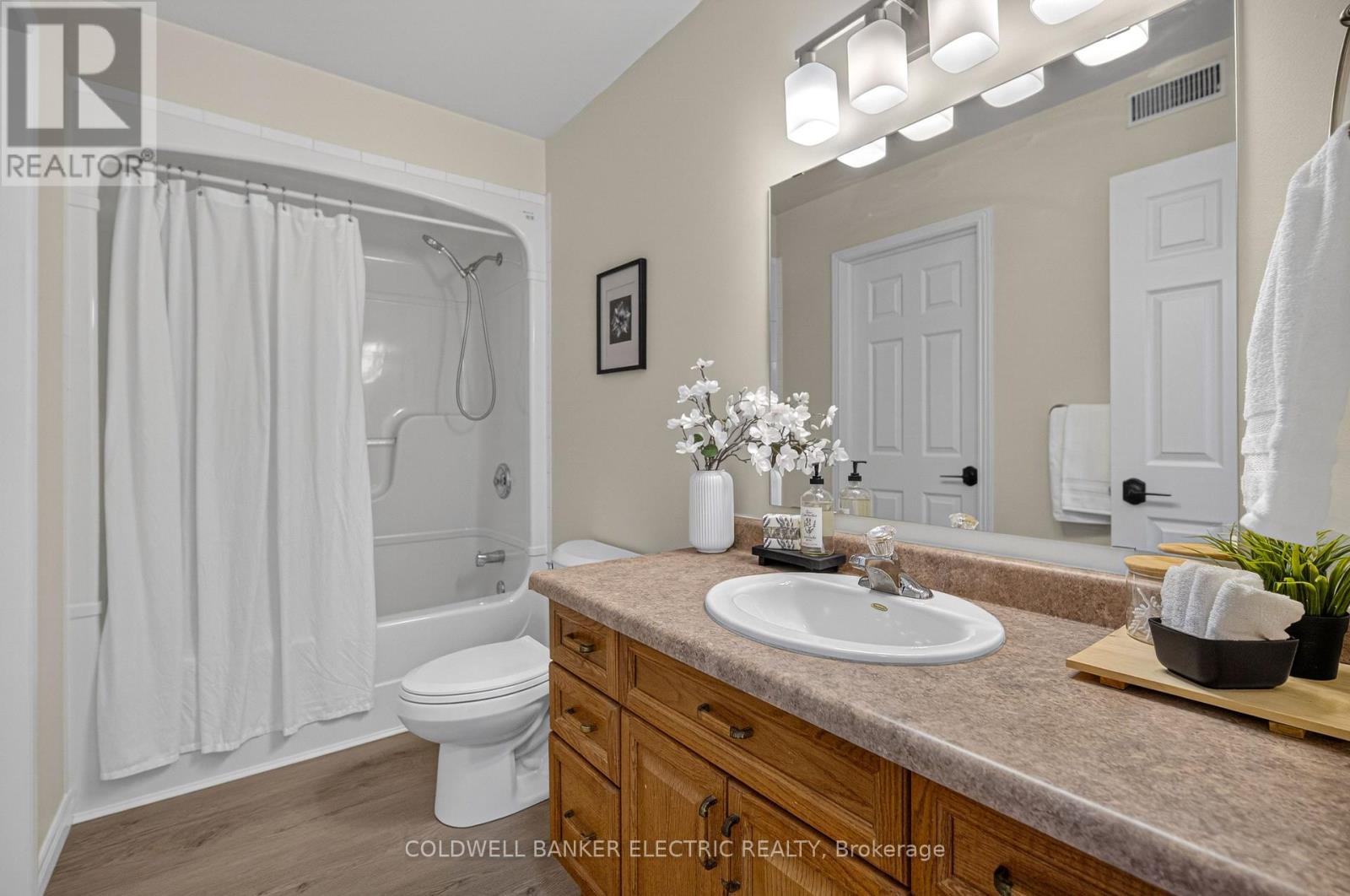 329 Mary Street W, Kawartha Lakes (Lindsay), Ontario  K9V 5X5 - Photo 17 - X12908810