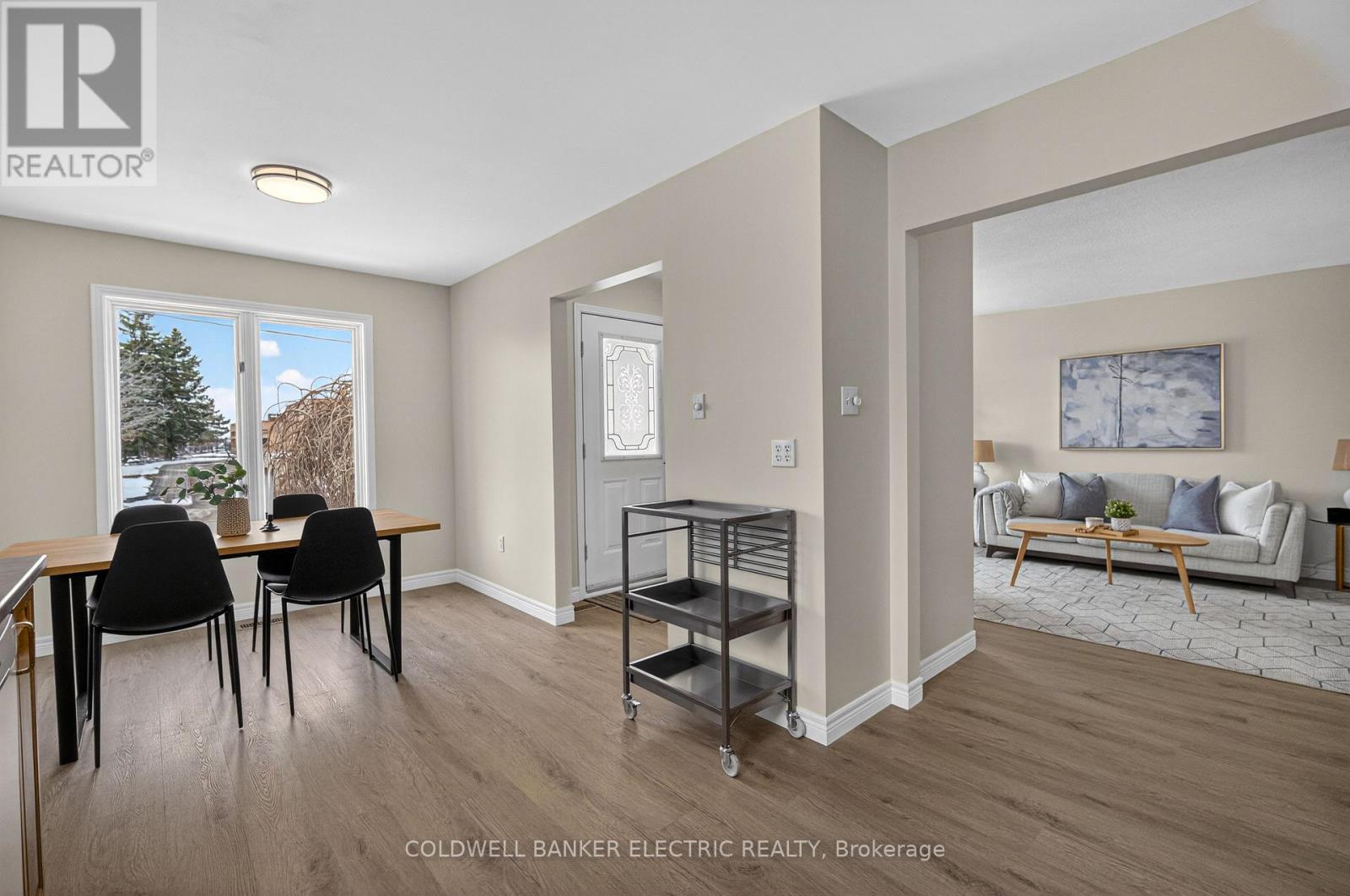 329 Mary Street W, Kawartha Lakes (Lindsay), Ontario  K9V 5X5 - Photo 6 - X12908810