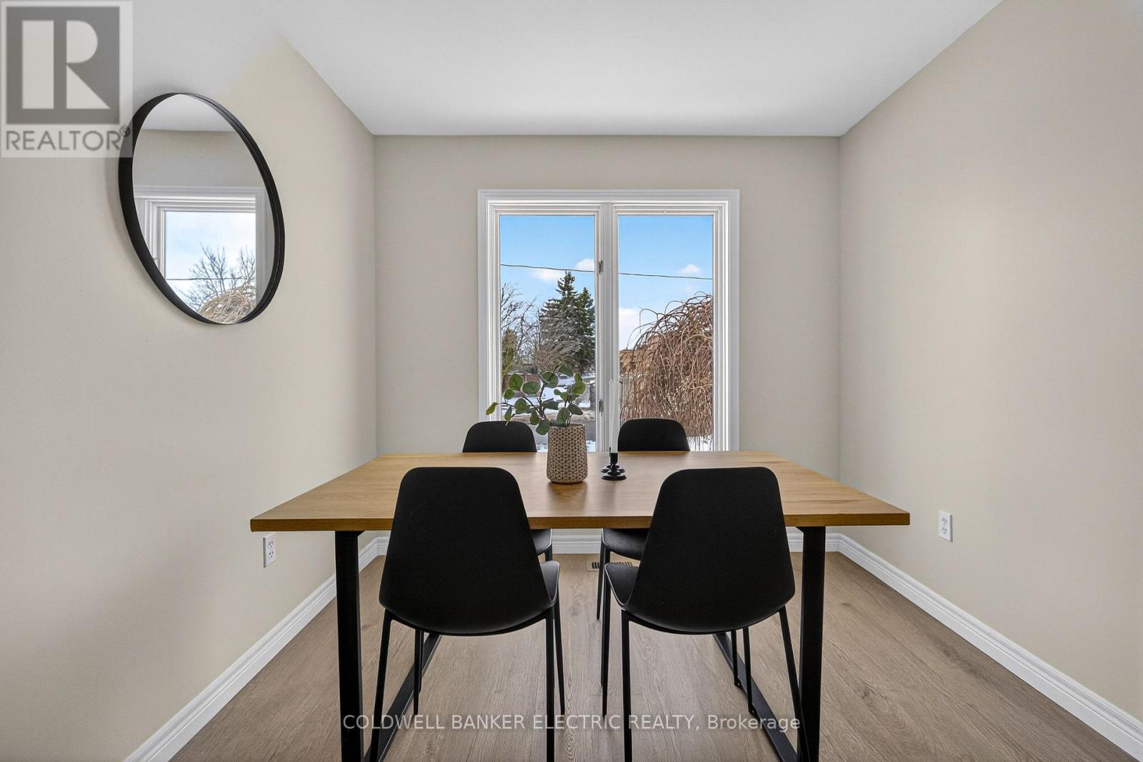 329 Mary Street W, Kawartha Lakes (Lindsay), Ontario  K9V 5X5 - Photo 7 - X12908810