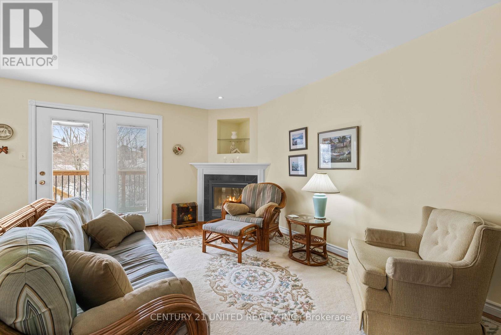 2903 Jennifer Drive, Peterborough (Northcrest Ward 5), Ontario  K9L 1Z5 - Photo 10 - X12909214