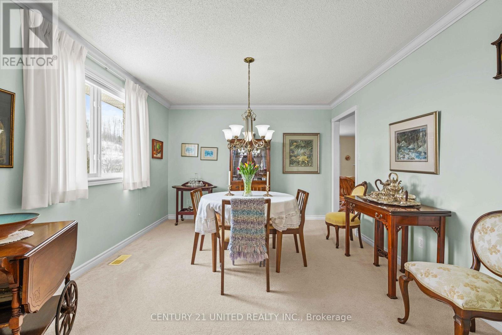 2903 Jennifer Drive, Peterborough (Northcrest Ward 5), Ontario  K9L 1Z5 - Photo 12 - X12909214