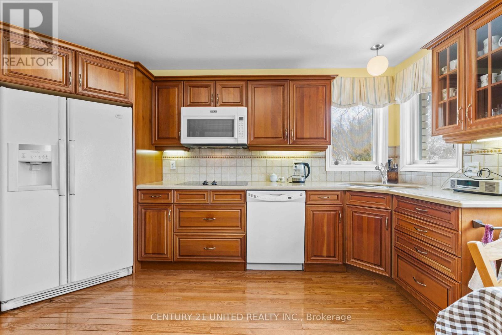 2903 Jennifer Drive, Peterborough (Northcrest Ward 5), Ontario  K9L 1Z5 - Photo 6 - X12909214