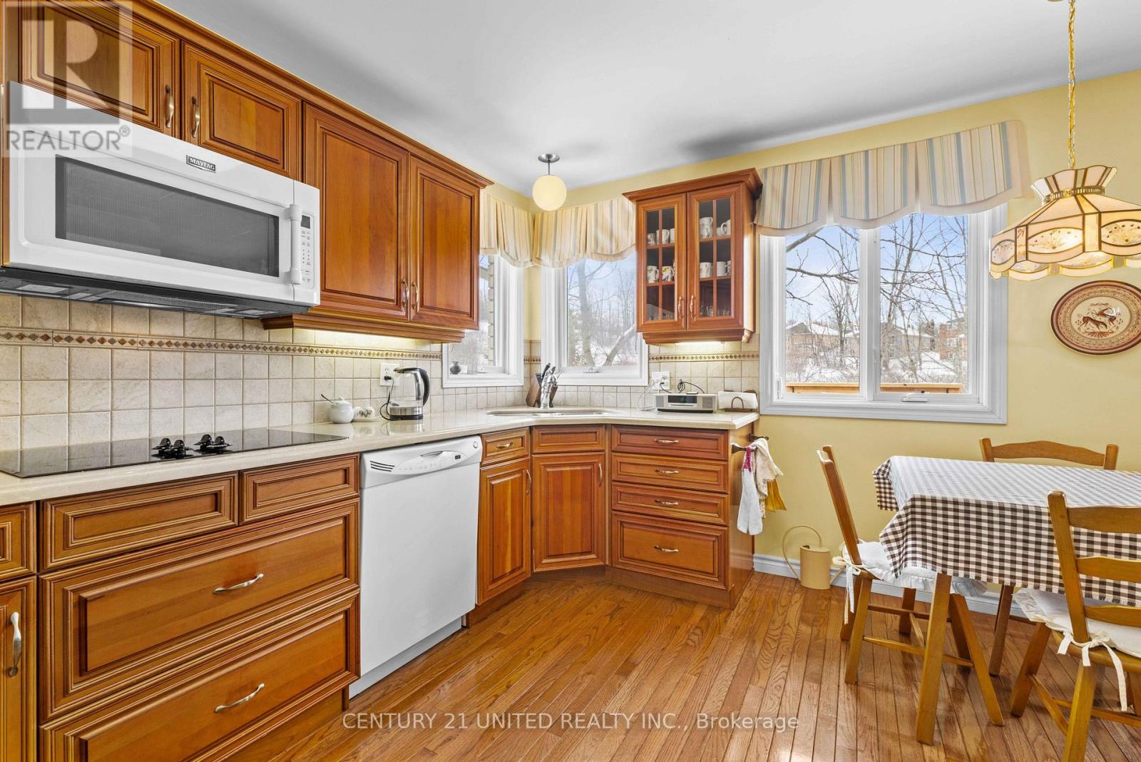 2903 Jennifer Drive, Peterborough (Northcrest Ward 5), Ontario  K9L 1Z5 - Photo 8 - X12909214