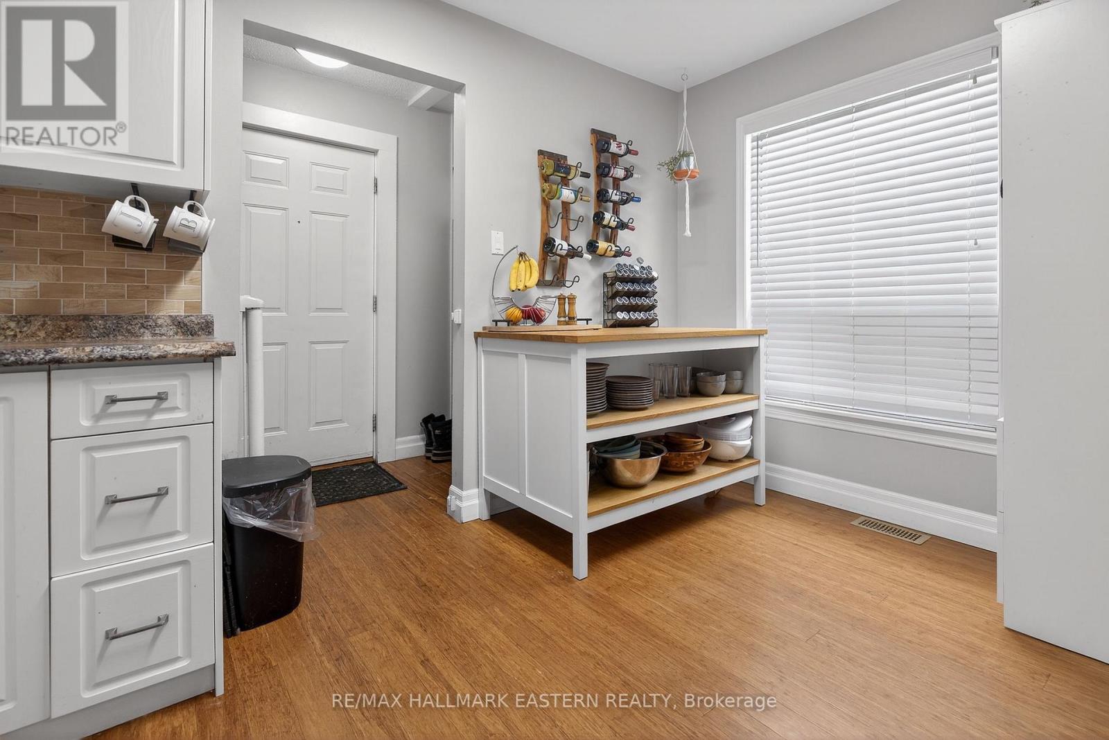 488 Crystal Drive, Peterborough (Ashburnham Ward 4), Ontario  K9J 8G8 - Photo 11 - X12909330