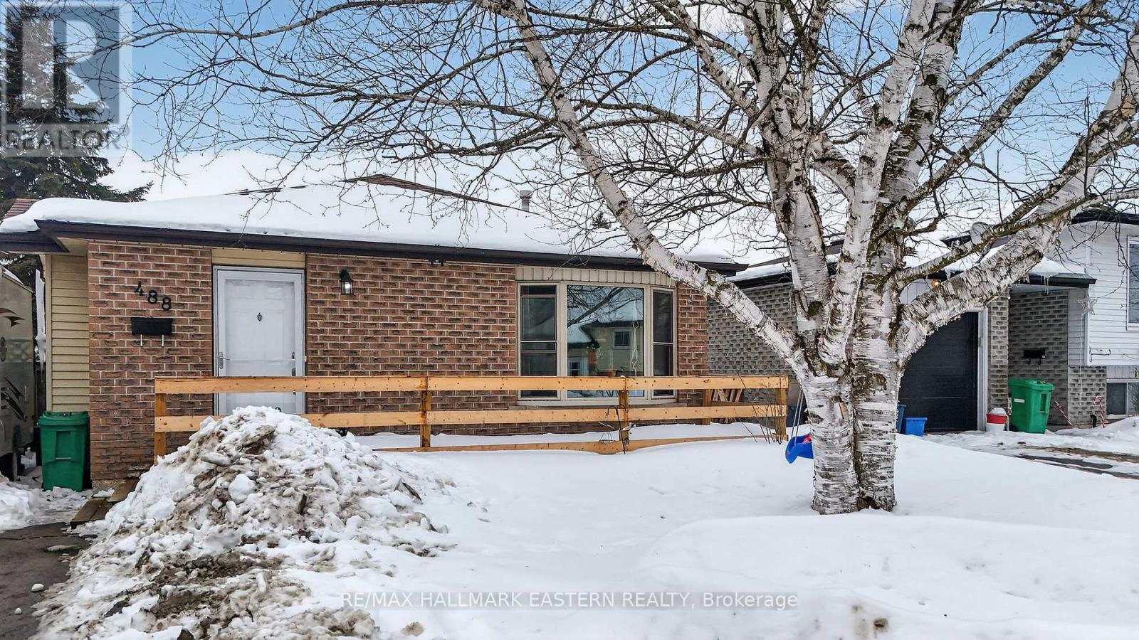 488 Crystal Drive, Peterborough (Ashburnham Ward 4), Ontario  K9J 8G8 - Photo 2 - X12909330