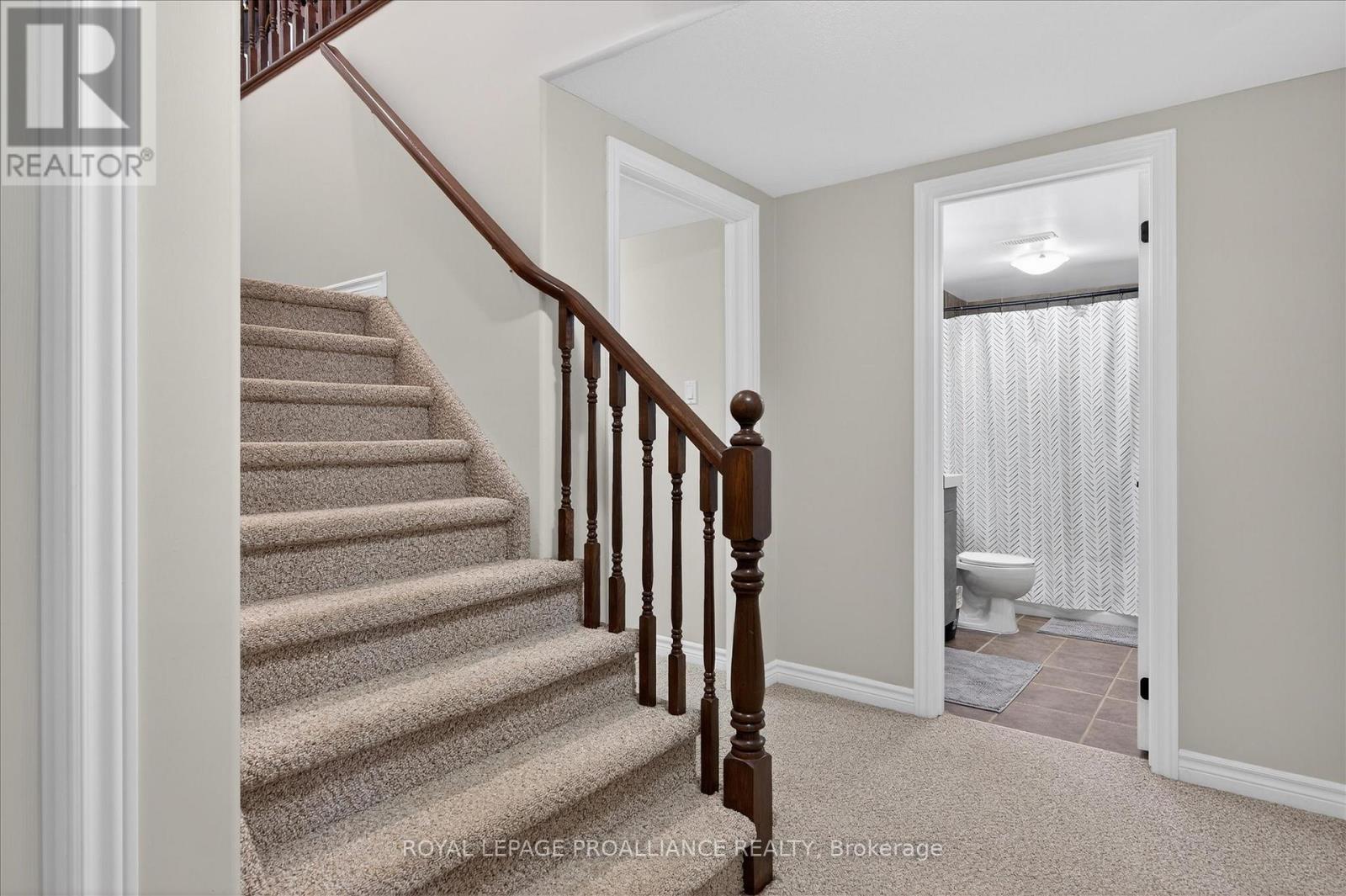 18 - 50 Lockside Drive, Peterborough (Otonabee Ward 1), Ontario  K9J 8T1 - Photo 34 - X12909898