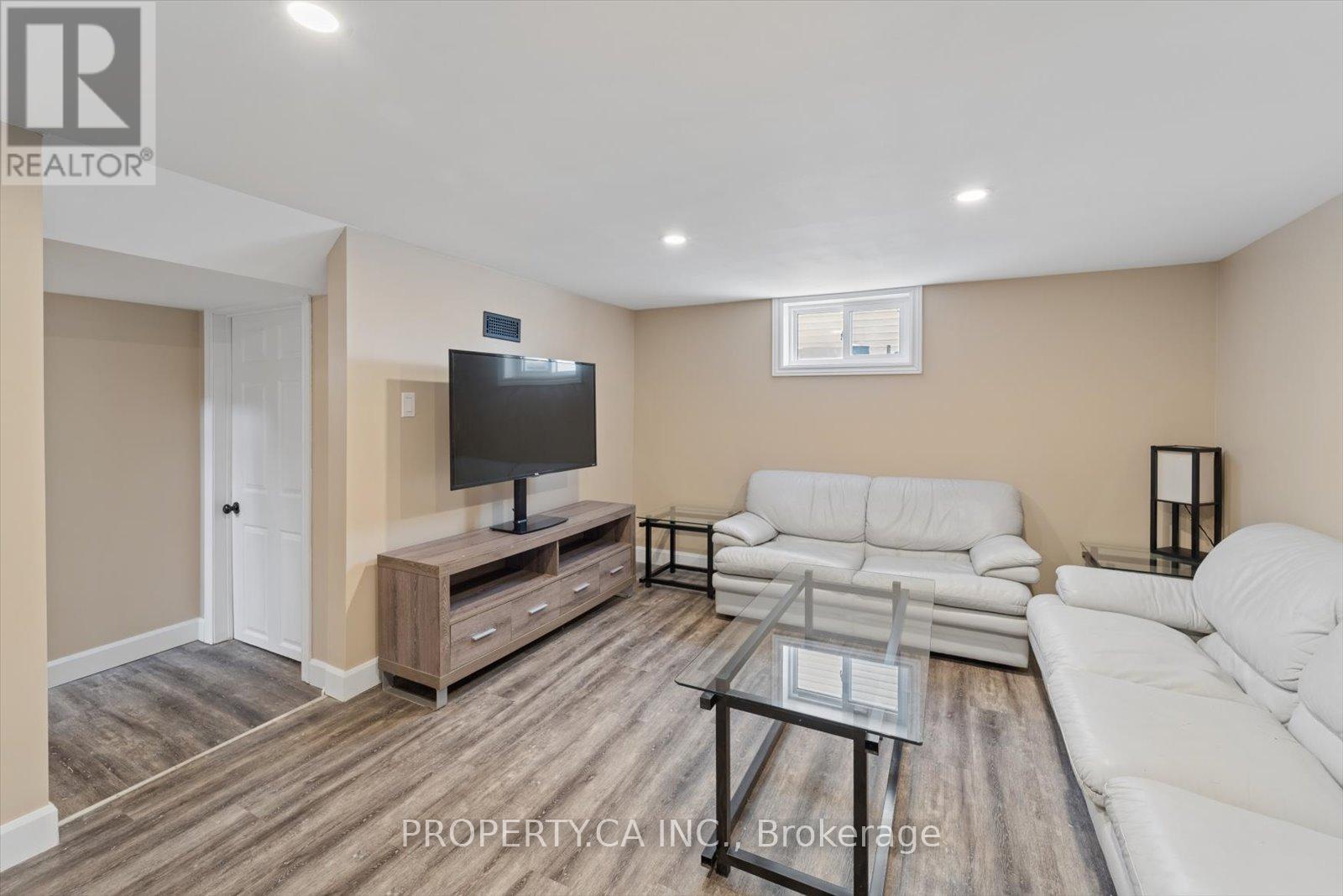 606 St Catherine Street, Peterborough (Otonabee Ward 1), Ontario  K9J 4Z5 - Photo 21 - X12909718